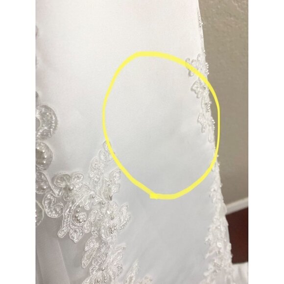 David's Bridal Michaelangelo Lace Trim Beaded Wedding Dress W/Train - 6 - Picture 6 of 15